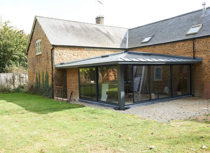 Custom architecture for modern home